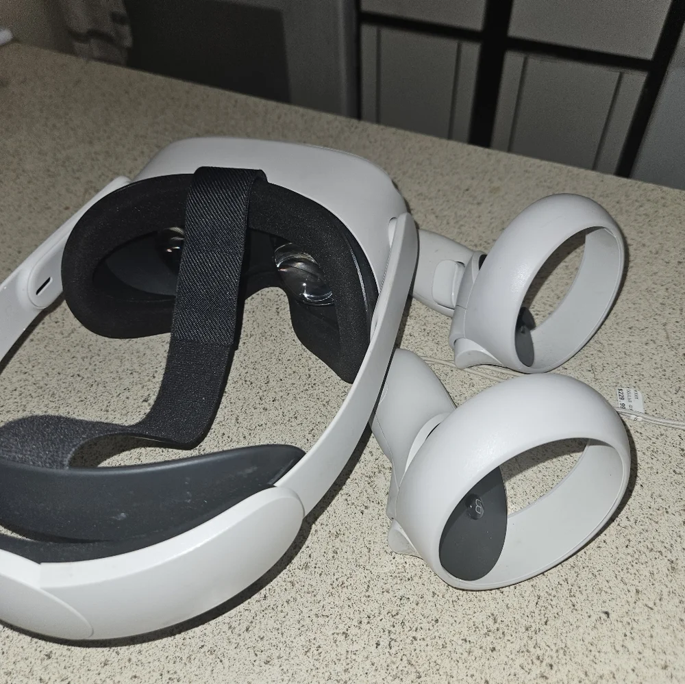 Metaquest 2 VR Headset